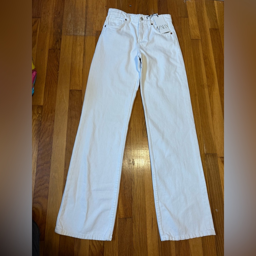 nwt Zara white mid rise full length wide leg jeans **run small